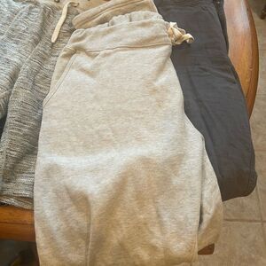 Men's Gray Drawstring Sweatpants! Comfy!